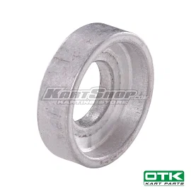 Locking spacer for HST stub axle